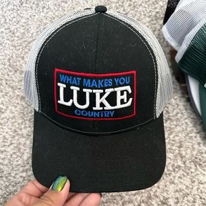 Snap back concert hats